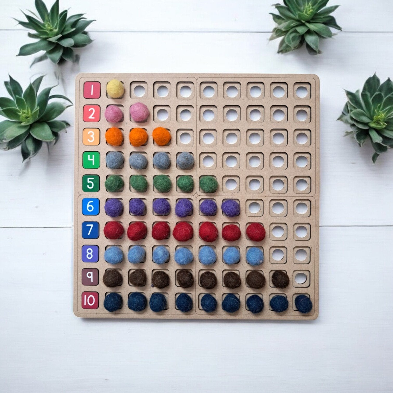 100 Frame With Numbers Tiles & Woolen Beads